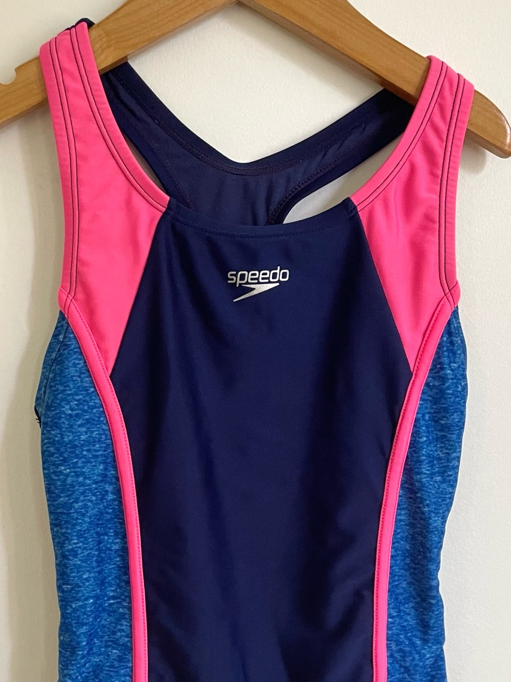 Like New Speedo Girls Racerback One Piece Bathing Suit, Navy Pink & Blue Panels